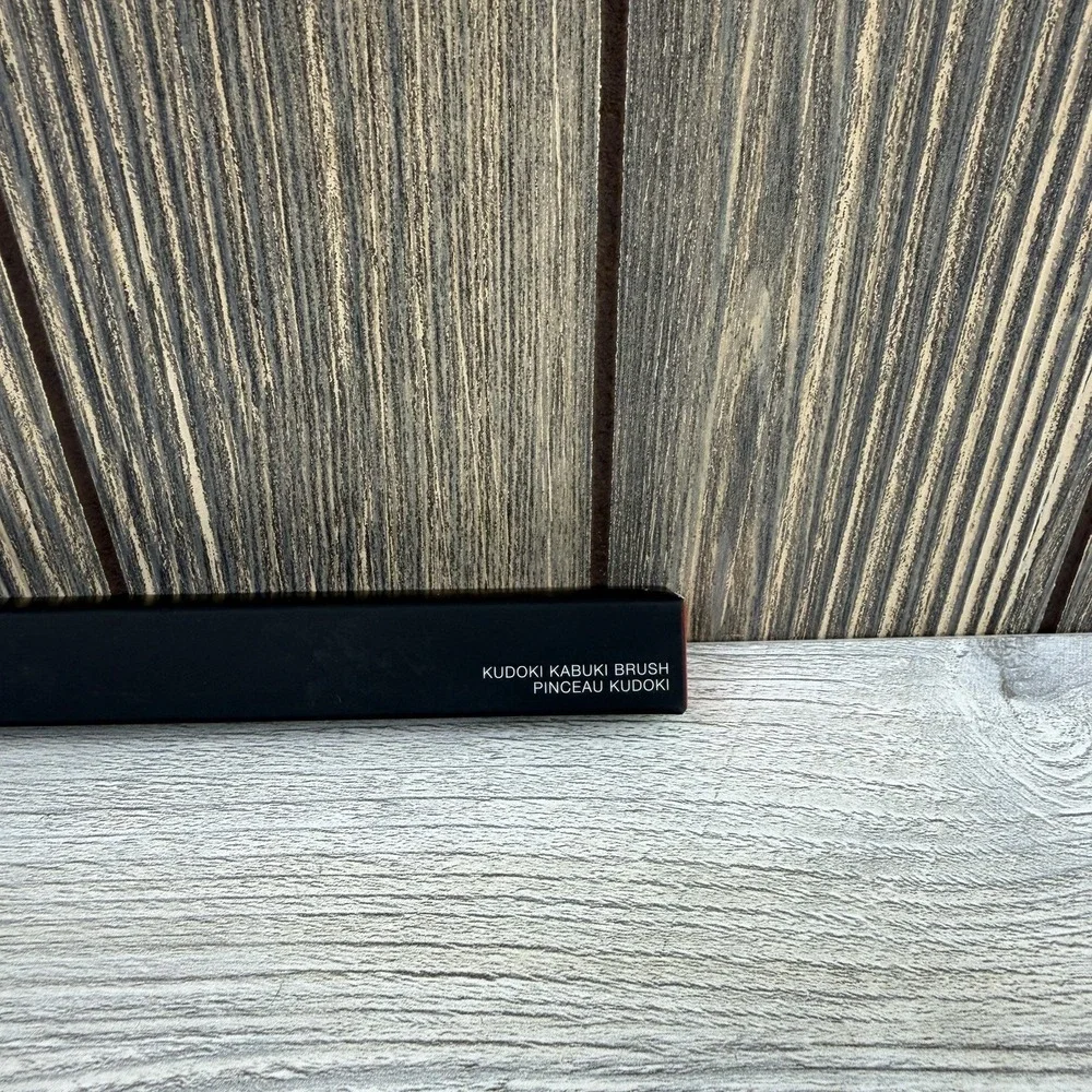 NARS Kudoki Kabuki Brush Limited Edition Makeup Brush New In Box Authentic